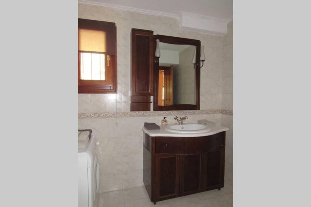 Christie'S Ground Floor Apartment By The Sea 卡托加兹阿 外观 照片