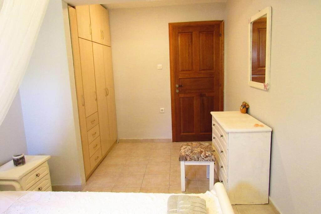 Christie'S Ground Floor Apartment By The Sea 卡托加兹阿 外观 照片