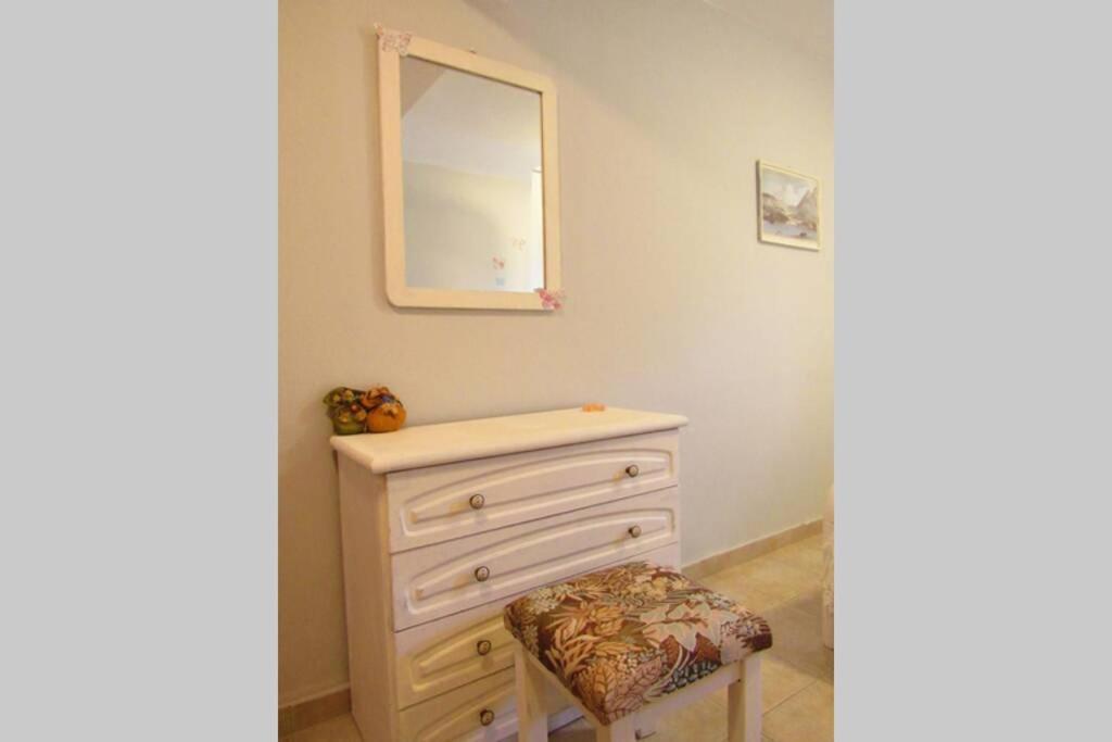 Christie'S Ground Floor Apartment By The Sea 卡托加兹阿 外观 照片