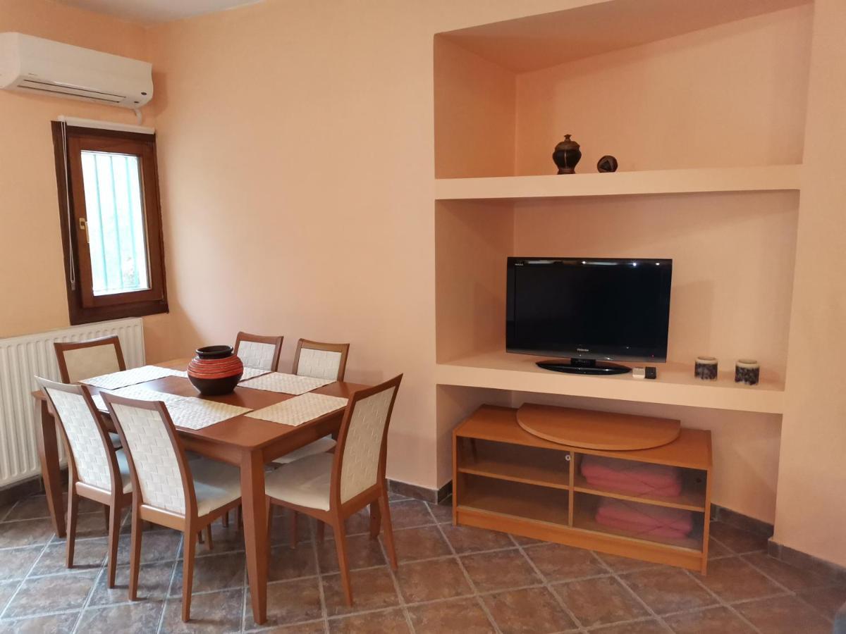 Christie'S Ground Floor Apartment By The Sea 卡托加兹阿 外观 照片
