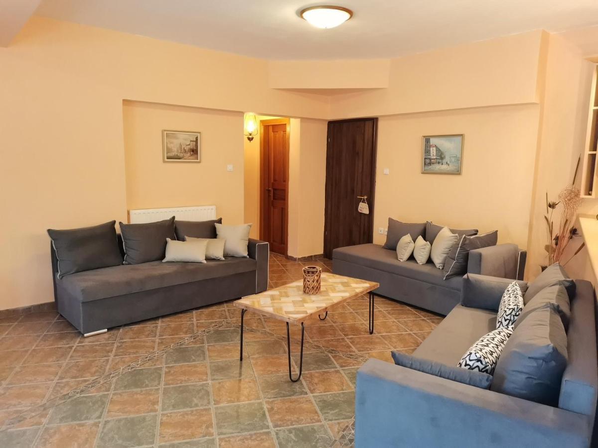 Christie'S Ground Floor Apartment By The Sea 卡托加兹阿 外观 照片